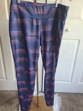 Danskin Now Navy Leggings with Pink Dot Wave Print